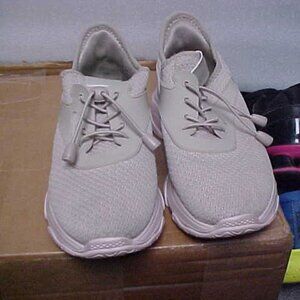 Allie Ladies Walking shoes Size 8.5